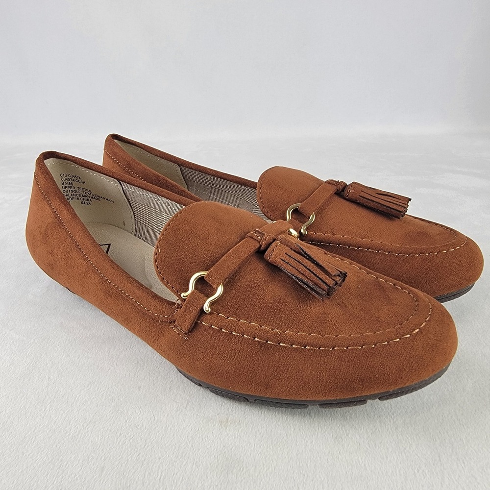 Cliffs by White Mountain Gush Cognac Brown Tassel Loafers Womens 8.5 C34574